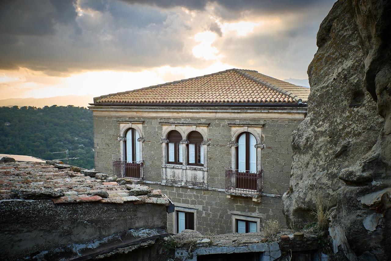 Bed and Breakfast La Casa Del Tempo Cerami Esterno foto